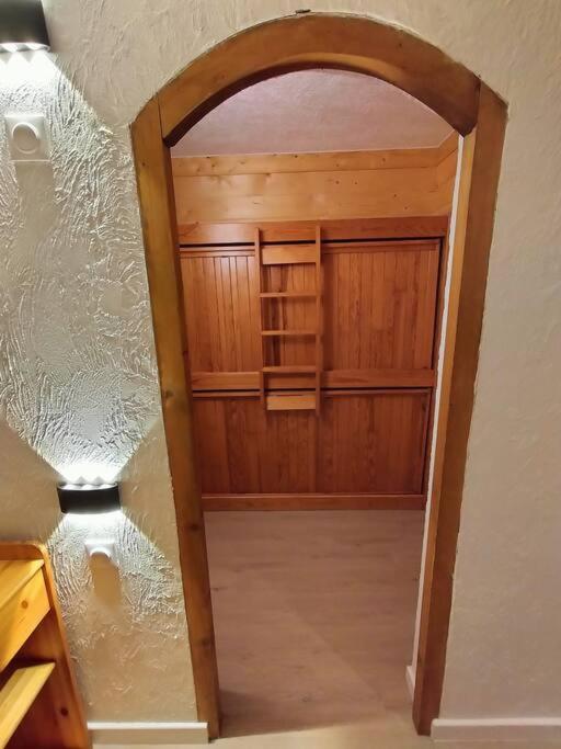 Appartement Meuble Avec Vue Sur Les Montagnes Et Piscine L'Ete 圣热尔韦莱班 外观 照片