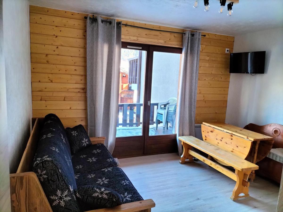 Appartement Meuble Avec Vue Sur Les Montagnes Et Piscine L'Ete 圣热尔韦莱班 外观 照片